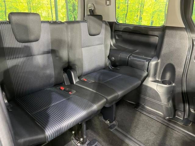 Toyota VOXY 2017-03 196690-10