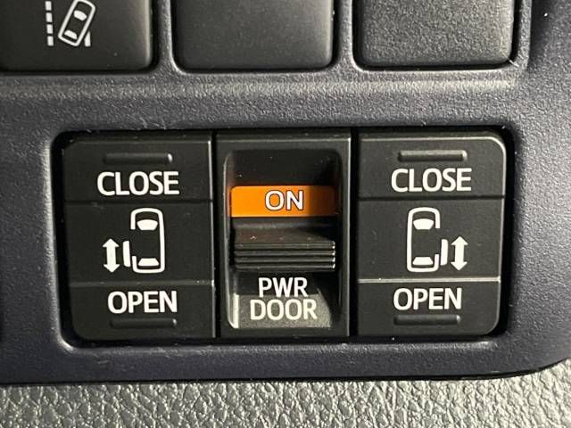 Toyota VOXY 2017-03 196690-6