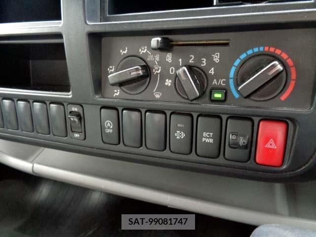 Hino DUTRO 2017-02 222507-10