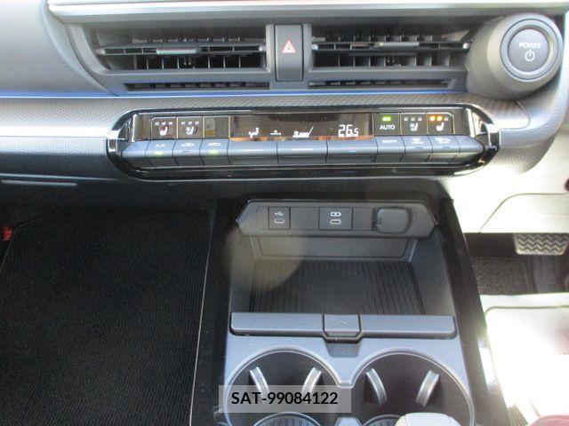 Toyota PRIUS 2024-02 282181-19
