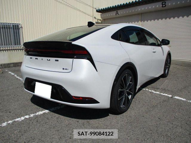 Toyota PRIUS 2024-02 282181-5