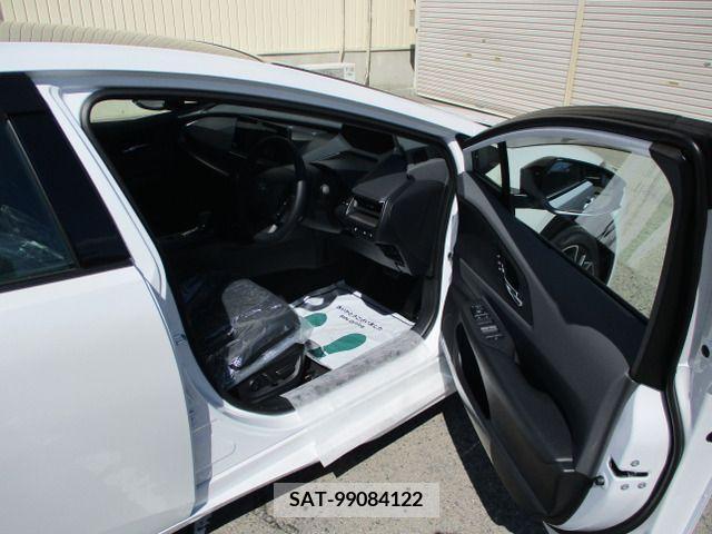 Toyota PRIUS 2024-02 282181-8