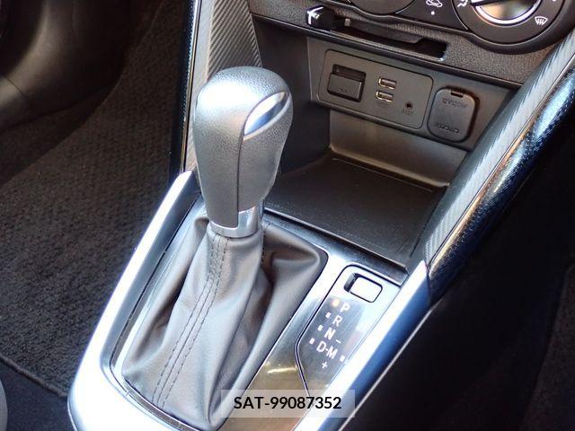 Mazda DEMIO 2017-11 371982-7