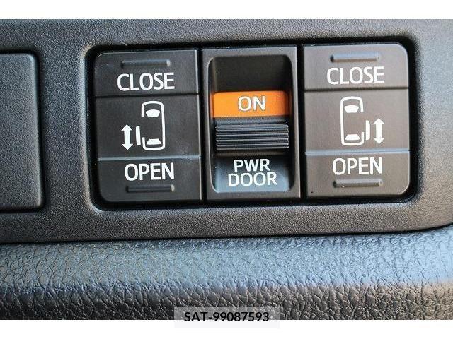 Toyota VOXY 2018-12 321593-5