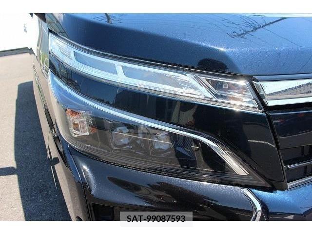 Toyota VOXY 2018-12 321593-10