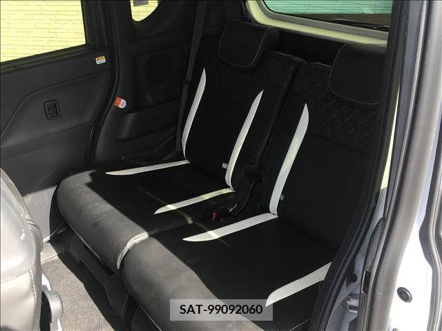 Daihatsu TANTO CUSTOM 2023-01 211330-11