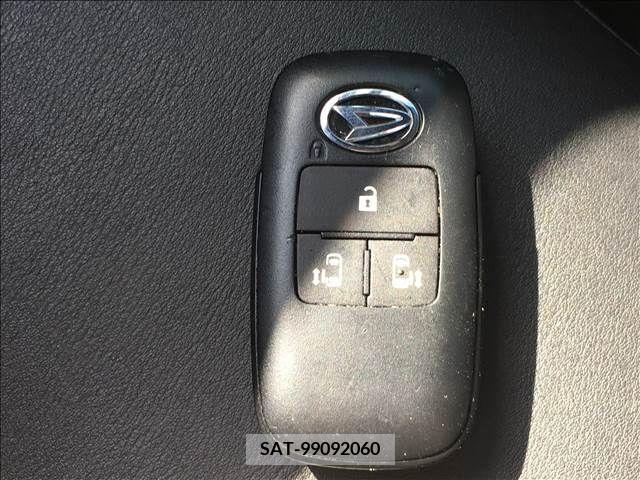 Daihatsu TANTO CUSTOM 2023-01 211330-17