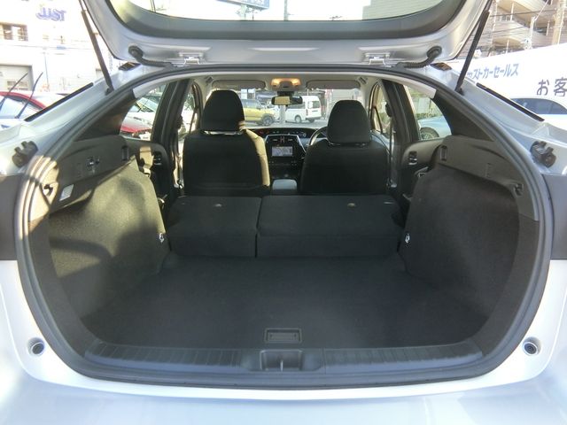 Toyota PRIUS 2020-09 182012-9