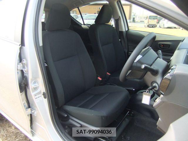 Toyota AQUA 2017-03 314273-12