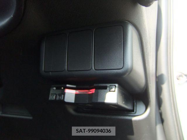 Toyota AQUA 2017-03 314273-5