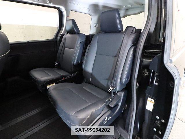 Toyota ESQUIRE 2016-01 359778-6