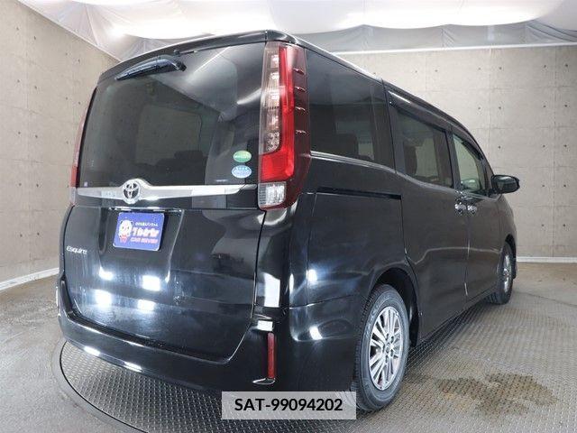 Toyota ESQUIRE 2016-01 359778-1