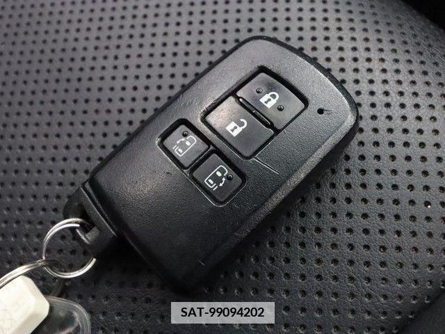 Toyota ESQUIRE 2016-01 359778-27