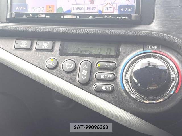 Toyota AQUA 2014-06 356332-4
