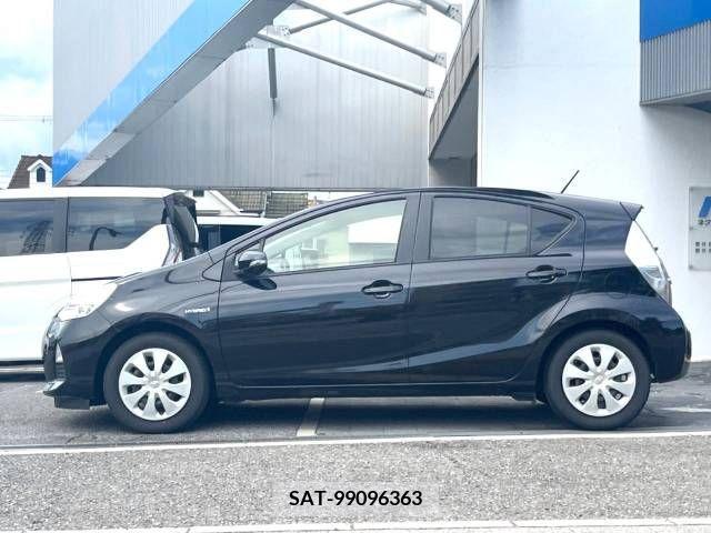 Toyota AQUA 2014-06 356332-18