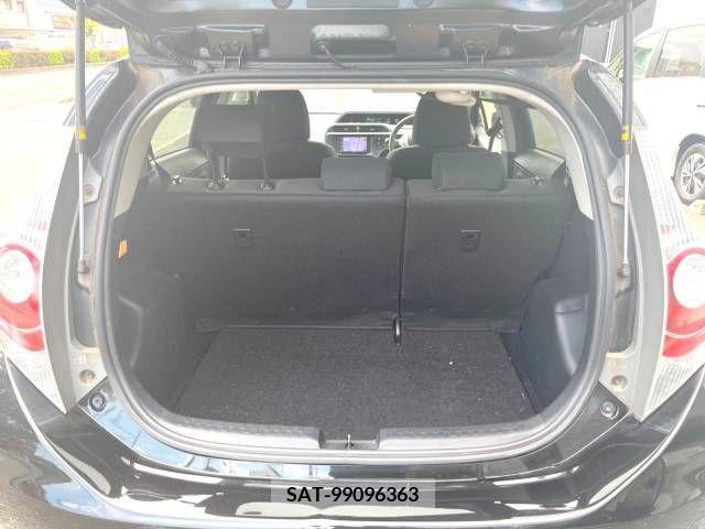 Toyota AQUA 2014-06 356332-11