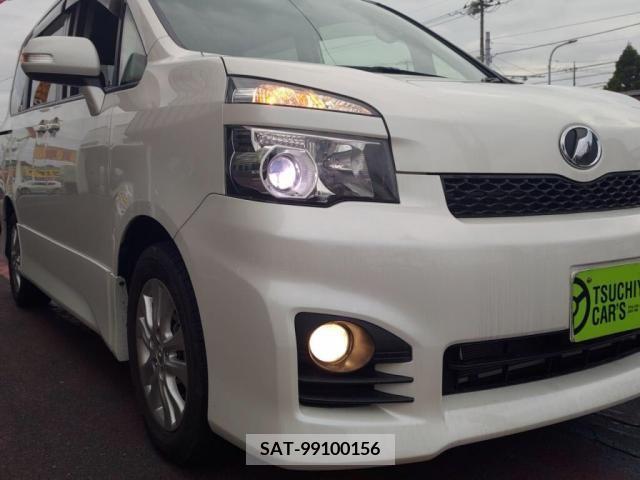Toyota VOXY 2010-10 289192-8