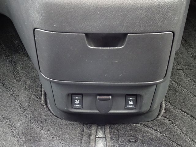 Nissan SERENA 2019-11 183698-14