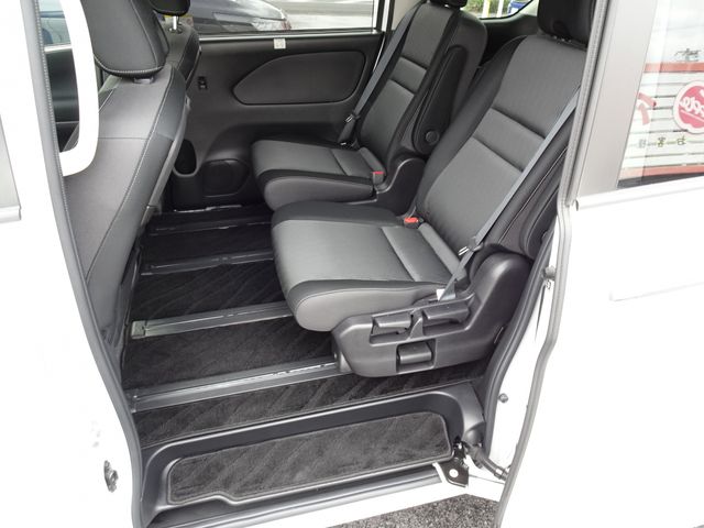 Nissan SERENA 2019-11 183698-22