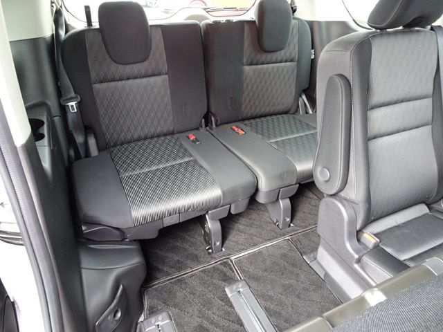 Nissan SERENA 2019-11 183698-26