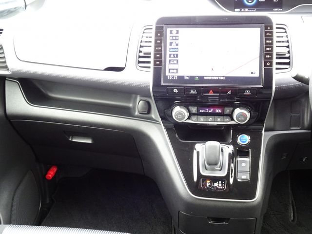 Nissan SERENA 2019-11 183698-13