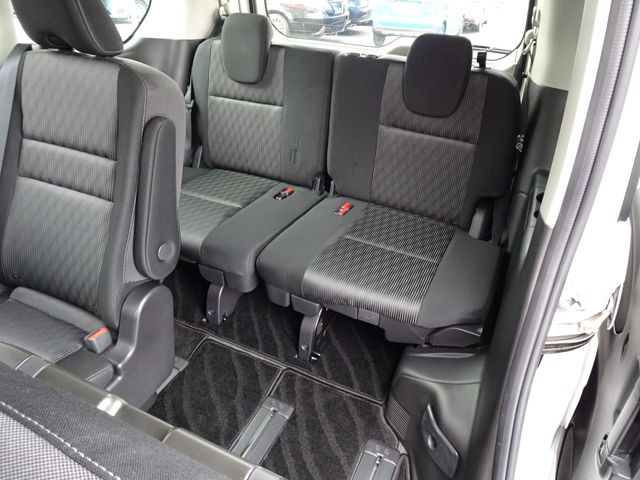 Nissan SERENA 2019-11 183698-25