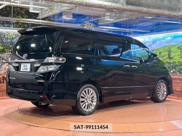Toyota VELLFIRE 2013-12 299933-18