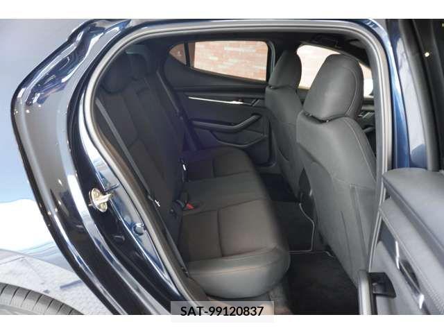 Mazda MAZDA3 2021-12 372641-7