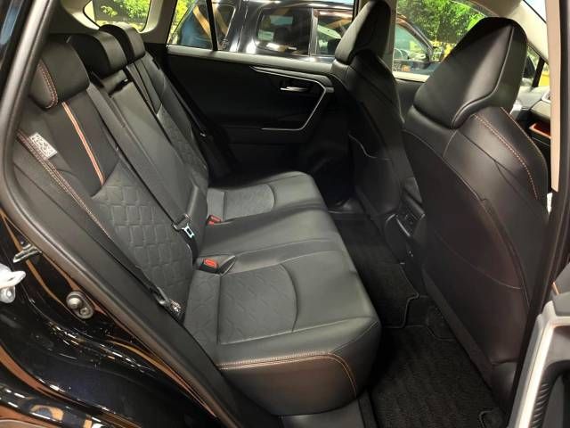 Toyota RAV4 2019-12 194823-9