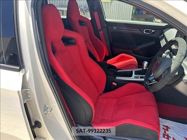 Honda CIVIC 2024-05 357924-11