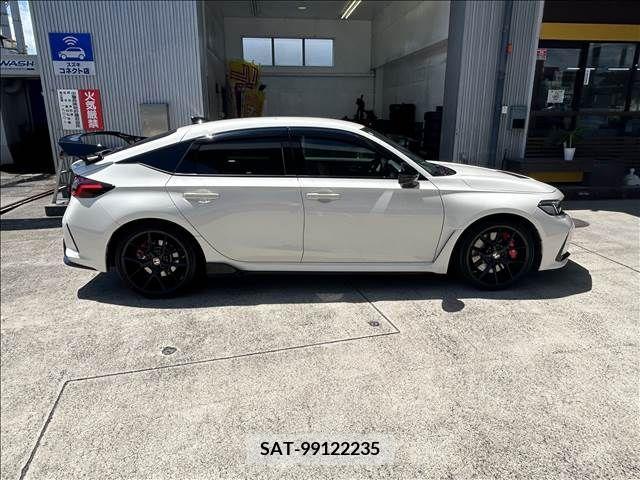 Honda CIVIC 2024-05 357924-3