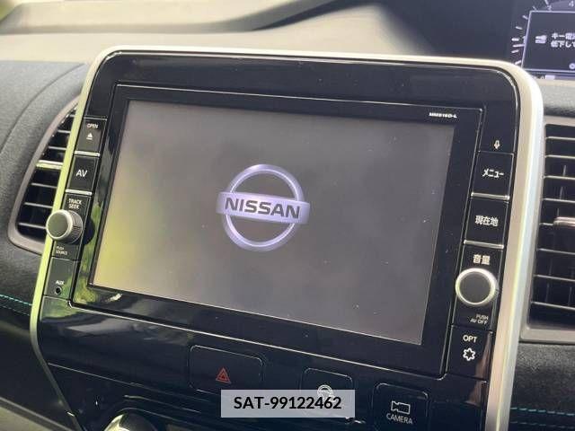 Nissan SERENA 2017-05 367795-3