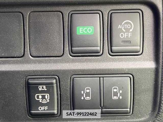 Nissan SERENA 2017-05 367795-6