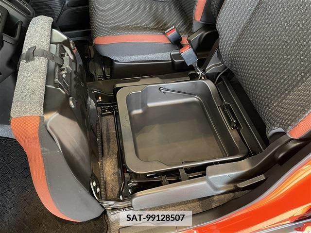 Suzuki HUSTLER 2021-01 382488-23