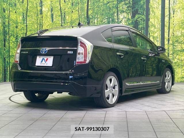 Toyota PRIUS 2015-08 255214-17