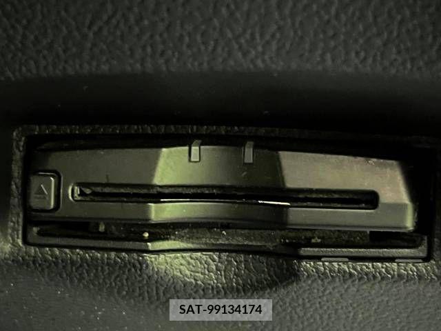 Toyota PRIUS PHV 2017-06 211116-7
