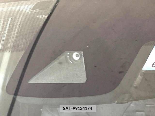 Toyota PRIUS PHV 2017-06 211116-2