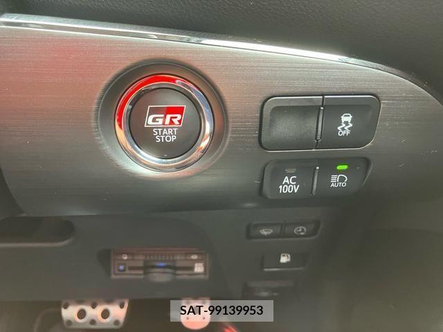 Toyota PRIUS PHV 2019-03 322601-15