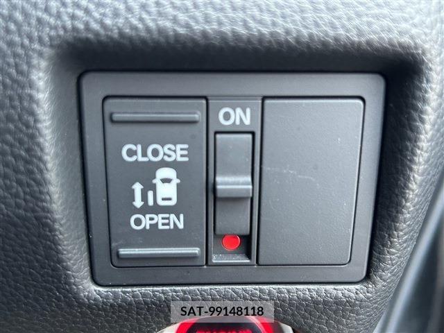 Honda N BOX CUSTOM 2023-02 215883-14