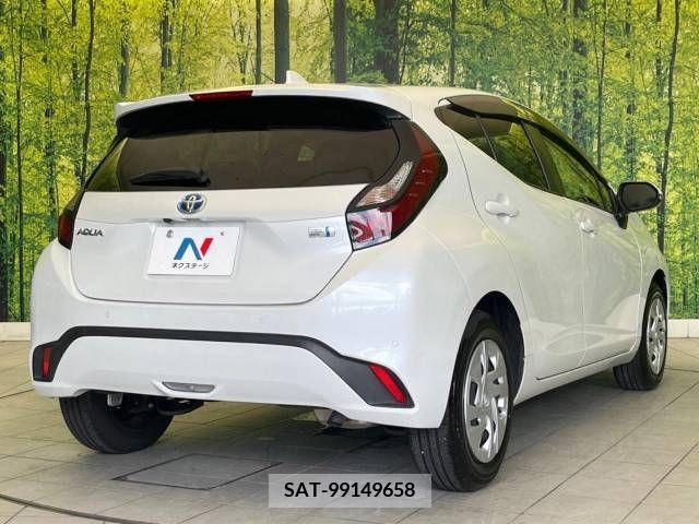 Toyota AQUA 2021-08 349326-17