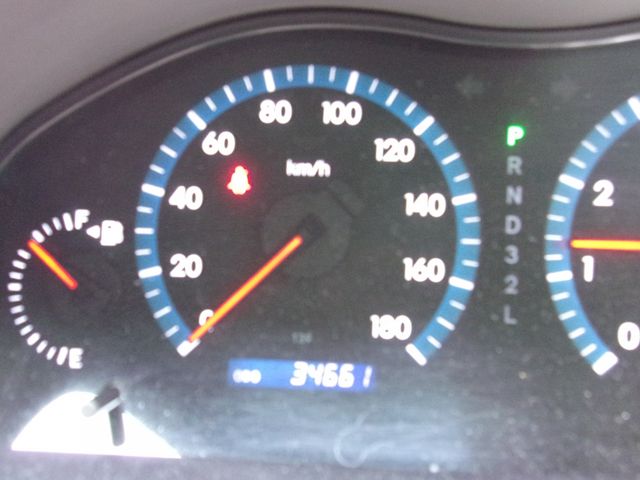 Toyota PREMIO 2005-01 182528-9