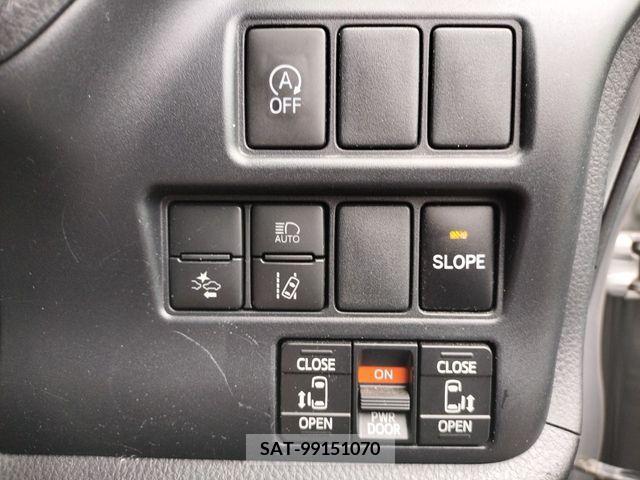 Toyota VOXY 2019-03 288938-14