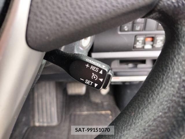 Toyota VOXY 2019-03 288938-15