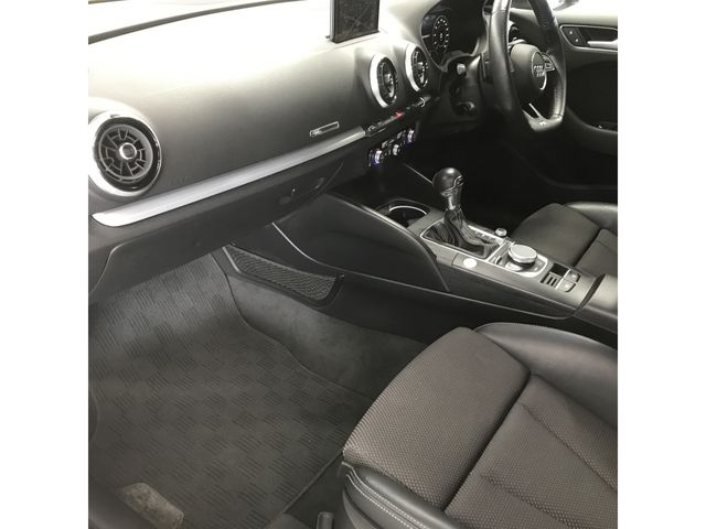 Audi A3 2018-07 192889-19