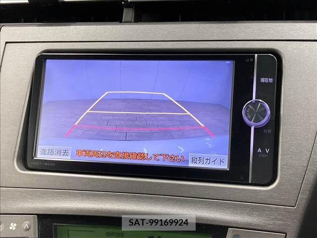 Toyota PRIUS 2013-07 281972-4