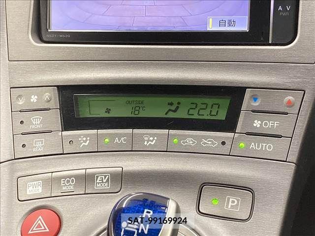 Toyota PRIUS 2013-07 281972-8
