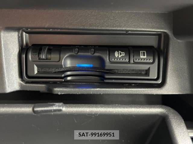 Nissan SERENA 2018-05 253262-8