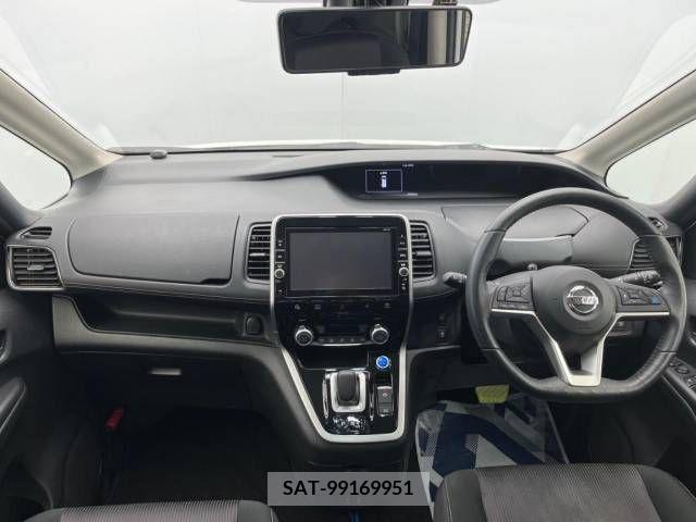 Nissan SERENA 2018-05 253262-1