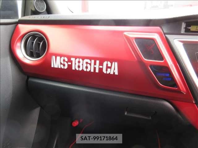 Toyota AURIS 2013-10 261509-7