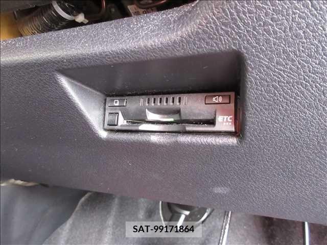 Toyota AURIS 2013-10 261509-5